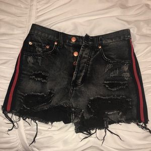 black distressed jean shorts